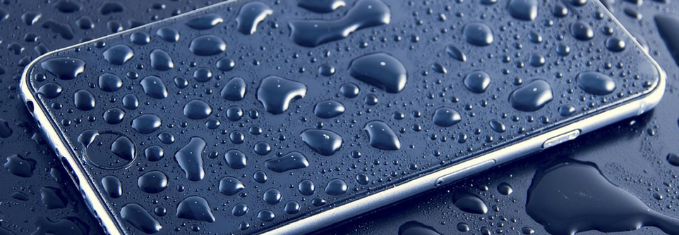 how-to-save-your-save-your-phone-from-water-damage-koofr-blog